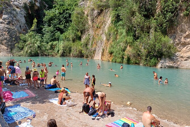 A day tour in Montanejos hot springs. - How the guide changes the experience (Juan Carlos, small group, English)