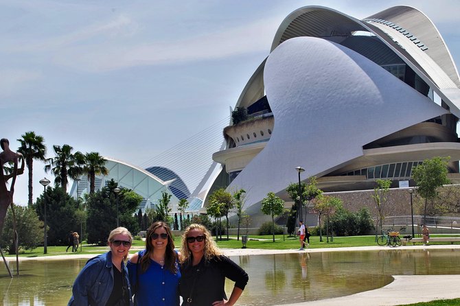 All of Valencia by Bike - Jardín del Turia: Where the Route Becomes the Attraction