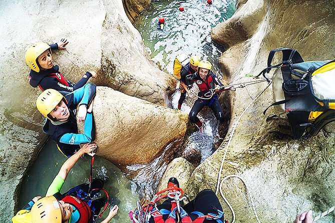 Aquatic canyoning near Benidorm. Estret de les Penyes Bollulla - Estret de les Penyes near Benidorm: the canyon day that feels different