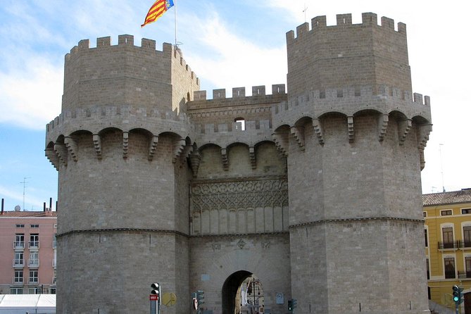 Best of Valencia 4-Hour Private Tour with transport - Stop 2: Mercat Central de Valencia and the joy of having time to browse