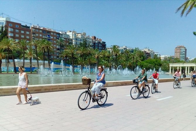 Bike tour with city guide from old to new - Your guide makes the difference: Annick’s city-insider style