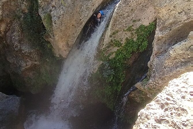 Canyoning experience in Barranco del Gorgo de la Escalera - Guide language and what it means for you on the day