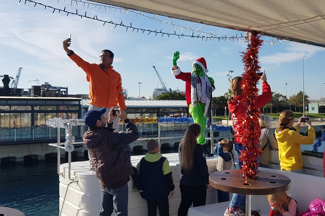 Christmas Boat Experience in Valencia - Letter to Santa on the Valencia Port: what you do first