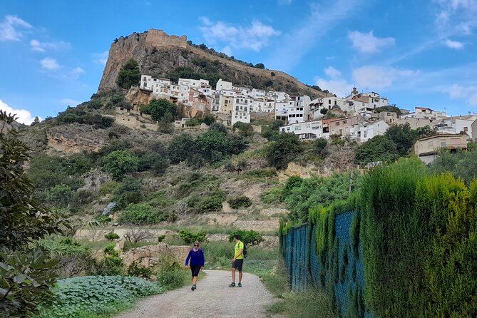 Chulilla Hike to the Hanging Bridges from Valencia - Loriguilla Reservoir: Big Scale, Tough Lines, Perfect Photo Pause