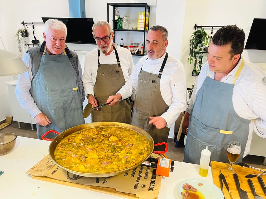 Class of Valencian Paella with welcome drinks and tapas - Key things that make this class work
