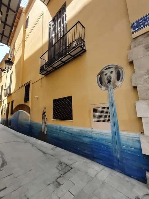 Discover Valencia yourself with a Playful walking tour! - The 3-hour route through Valencia: pacing, highlights, and built-in stops