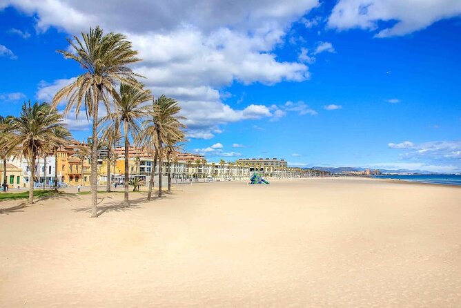 E-bike Tour: Beaches, & City of Arts and Sciences (From €30,00) - Getting Started at C. de Cuba (And What to Expect)