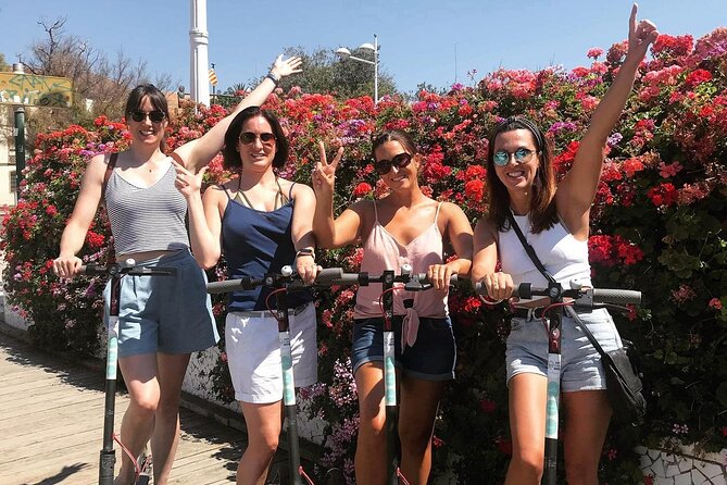 E-scooter City of Arts and Sciences Private Tour - Stop 2: Jardín del Turia, tropical plants and Roman echoes