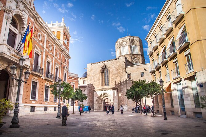 Essential Valencia and its World Heritage sites - Starting at Estación del Nord: Art Nouveau drama before you even get moving