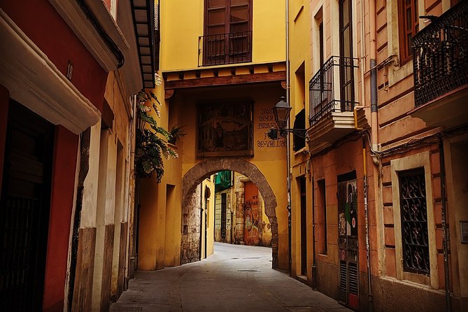 Essential Valencia: Local Culture and Gastronomy - La Lonja de la Seda: UNESCO Trade Power, Not Just Pretty Gothic