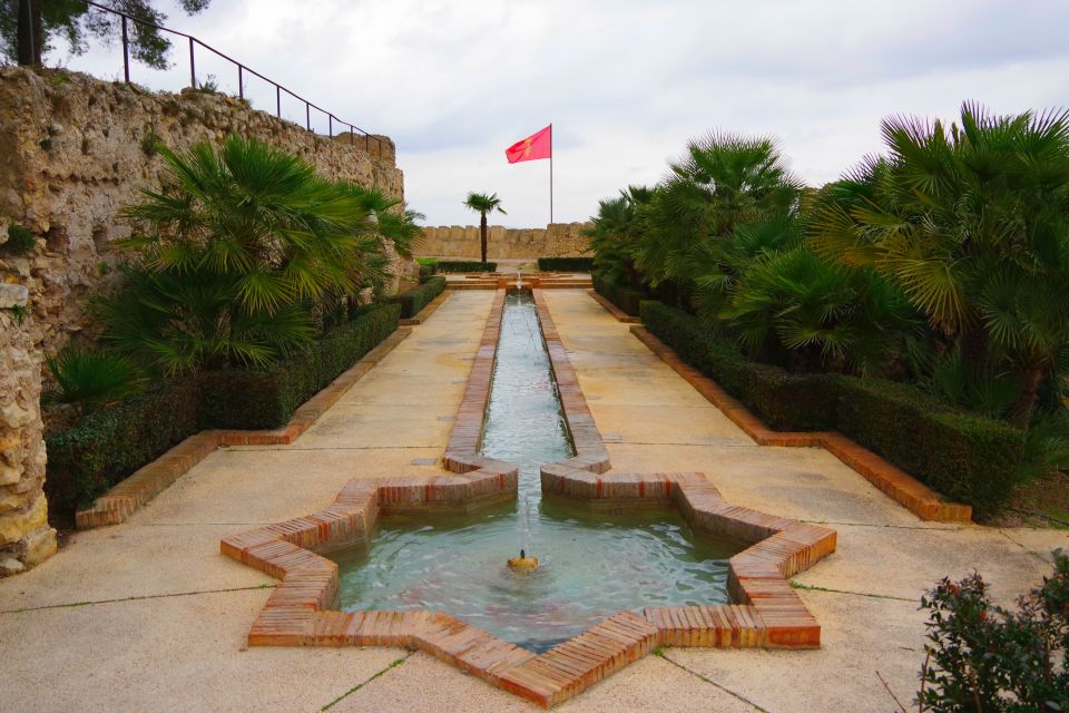 From Valencia: Guided Day Trip to Xàtiva and Anna - Walking Xàtiva as a former power center