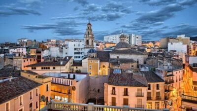From Valencia: Guided Day Trip to Xàtiva and Anna - Xàtiva Castle: viewpoints and prison-era gravity