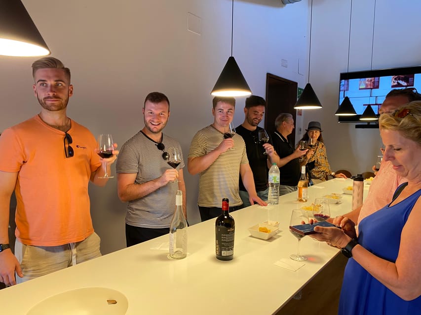 From Valencia: Utiel-Requena Wine Tour and Traditional Lunch - The 4-wines tasting and surprise pairing: how to think like a sommelier