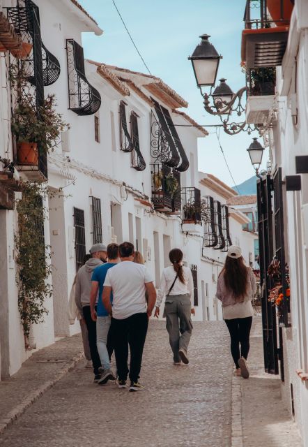 Full Day Tour to Altea, Benidorm & Villajoyosa from Valencia - Villajoyosa first: chocolate factory energy and beach-house color