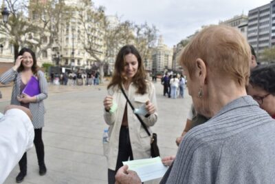 Games and History Walking Tour in the Center of Valencia - Plaza De Toro and Estacio del Nord: monuments with messages on their faces
