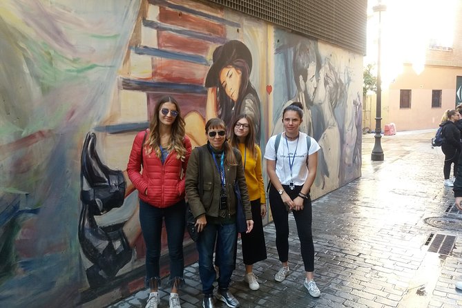 Grafiti tour and Carmen Quarter - Who should book this Valencia graffiti and Carmen Quarter experience