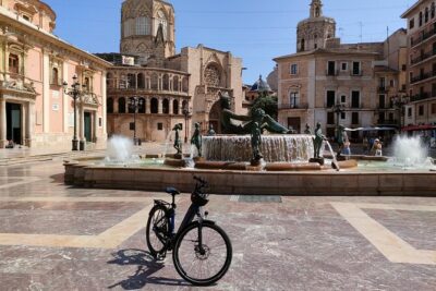 Grand City Bike Tour of Valencia - Old Town streets: seeing Valencia’s bones without sprinting