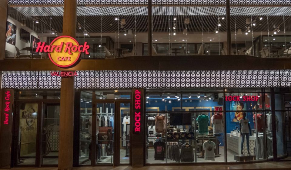 Hard Rock Cafe Valencia: Special Menus - Gold Menu: The Fast Track to Legendary Burger and Lil’ Brownie