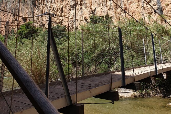 Hike Hanging Bridges and Canyon Túria - Chulilla - OFFICIAL GUIDE - Who should book this hike from Valencia?
