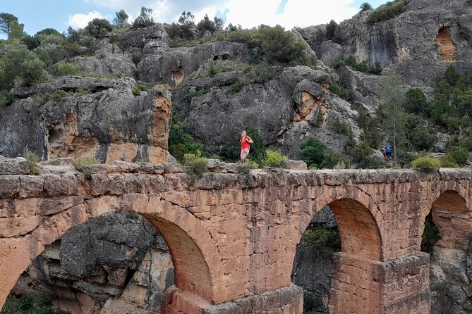 Hike to the Roman aqueduct Peña Cortada - What you should pack: snacks, water, and footwear