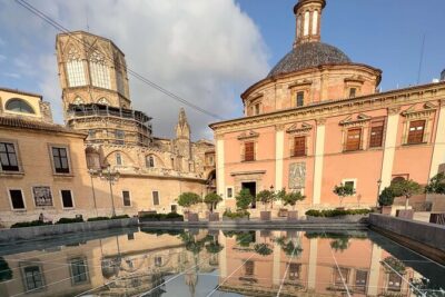 In Love with Valencia: A Self-Guided Tour of its Landmarks - Offline audio, a mobile ticket, and the freedom to go your way