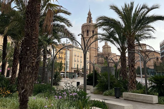 In Love with Valencia: A Self-Guided Tour of its Landmarks - Plaza del Tossal to Mercat Central: ending with food smells and real life