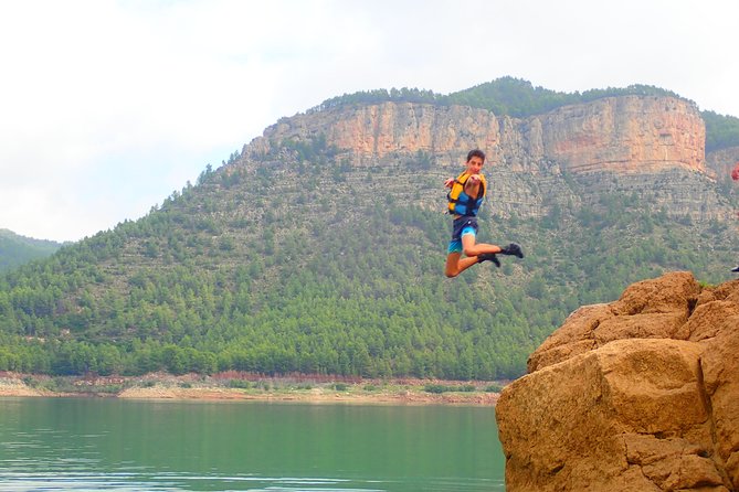 Kayak Routes In A Lake - Logistics you can plan around: meeting point, timing, and weather