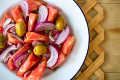 Make Valencian 'Pizza' in Ruzafa - Making Valencian coca: not pizza, but it scratches the same itch