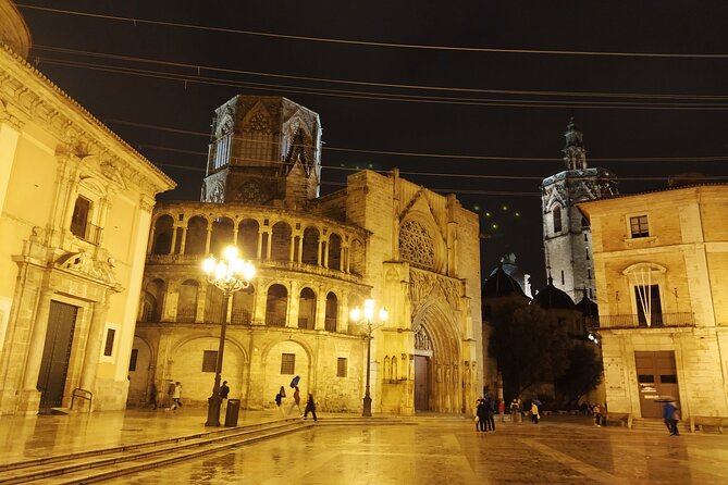 Medieval Valencia Small-Group Walking Tour with Local Guide - Meet your licensed guide near Plaça de la Mare de Déu