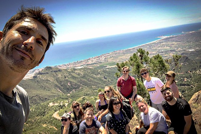 One Week Intensive Spanish Course with Cultural Activities - Location and logistics in Ciutat Vella: meeting point, start time, and group size
