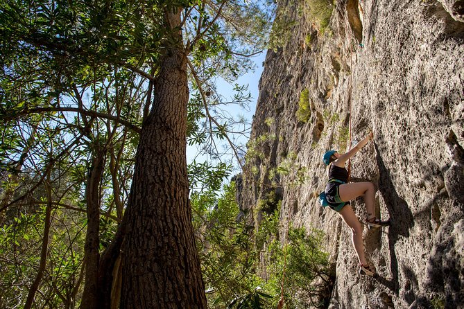 Outdoor climbing for beginners - Parque Natural De La Sierra Calderona: the setting and the vibe