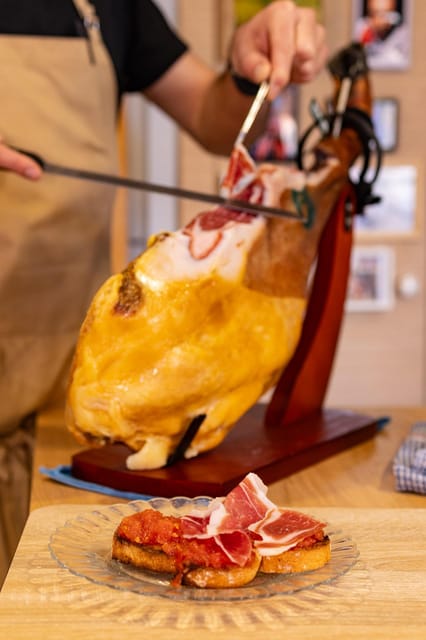 Private Paella & Tapas Cooking Class in a Local Chef's Home - Key moments that make this cooking class worth your time