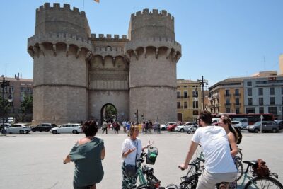 Private tour of the old city of Valencia - The Serranos Towers start point (and why it’s a smart choice)
