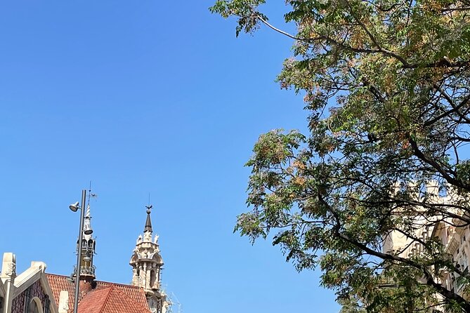 Savor Spain: Your Ultimate Tapas Tour Guide - Chef Stories and Monument Talks: The Cultural Part Isn’t Just Talk