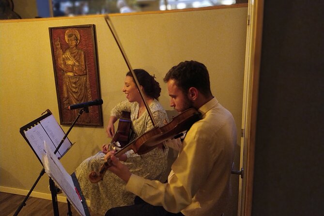 Secret Concert and Tasting in Valencia - Why Emerging Musicians Fit This Format So Well