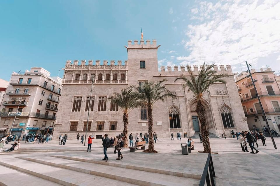 Secret Valencia Experience: The City and Its Flavors - Torres de Serranos and Plaza Manises: the city’s “front door” story