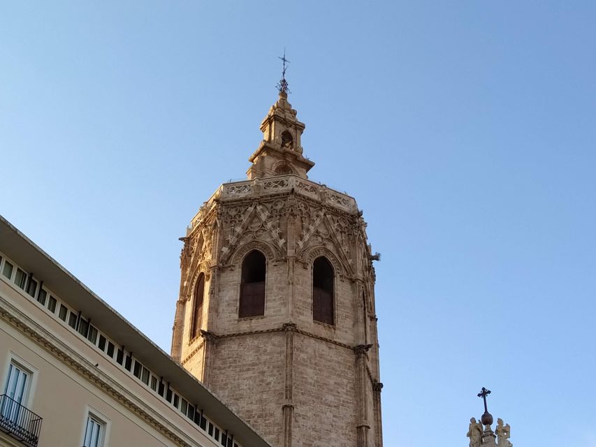 Small-Group Medieval Valencia Walking Tour - Licensed Guide - A short detour for a quieter perspective (10 minutes)