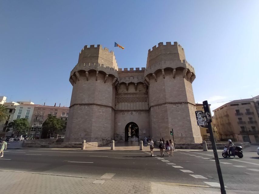 Small-Group Medieval Valencia Walking Tour - Licensed Guide - Torres de Serranos: seeing defense as part of daily life (10 minutes)