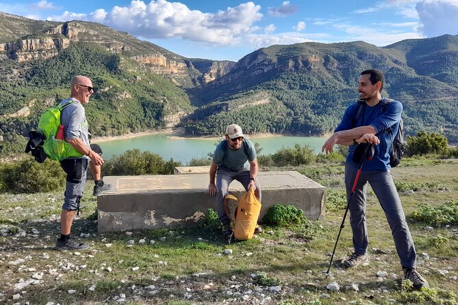 Stunning Hike around Buseo reservoir - The waterfalls: el Chorrero de la Castellana and a second show