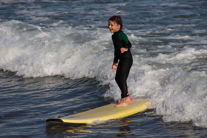 Surf lesson on Valencia beach - Surf Lesson on Valencia Beach: A Great First Wave for Beginners