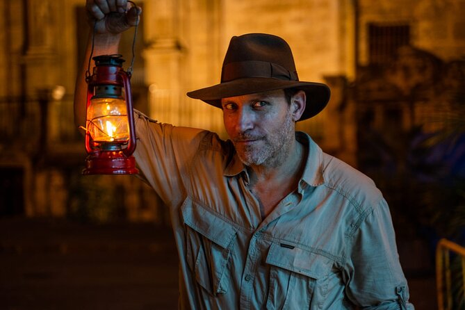 The Holy Grail with Indiana Jones - Carrer de la Creu Nova: dragons as living grail guardians