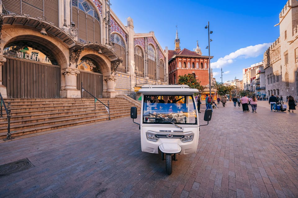 Valencia 1 hour by TukTuki: Essential and Private Tour - Malvarrosa and Las Arenas beaches: coastal Valencia without the long walk