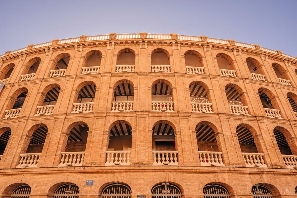 Valencia 1 hour by TukTuki: Essential and Private Tour - Starting in Ciutat Vella: getting the day off on the right foot
