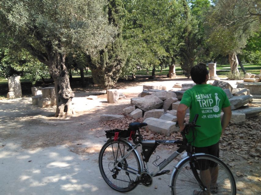 Valencia: 3-Hour Guided City Sightseeing & Beaches Bike Tour - Port and Beach: Where the Ride Ends With Sea Air