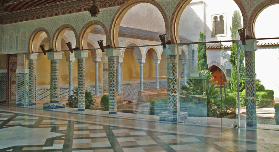 Valencia: Anna Alhambra and 3 Waterfalls Guided Tour - Key things to know before you go