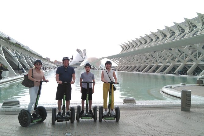 Valencia Arts and Sciences Segway Tour - L’Hemisfèric and the concave-screen idea