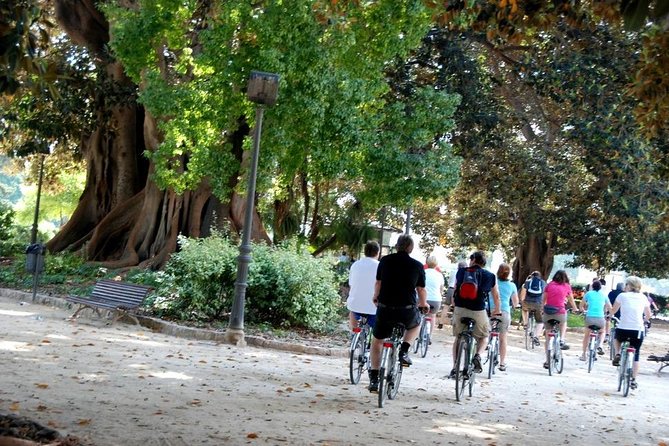 Valencia Bike or Segway Tour - Gulliver Park: the playful stop that makes the tour memorable