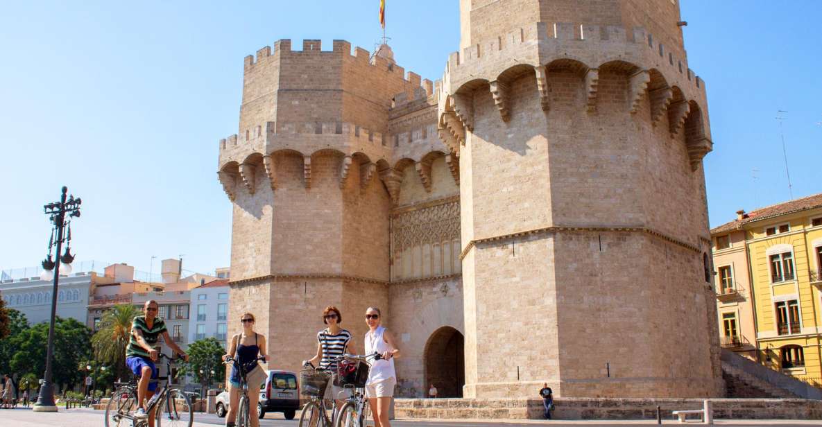 Valencia Bike Tour - Turia Gardens: cycling 13 km through the former riverbed