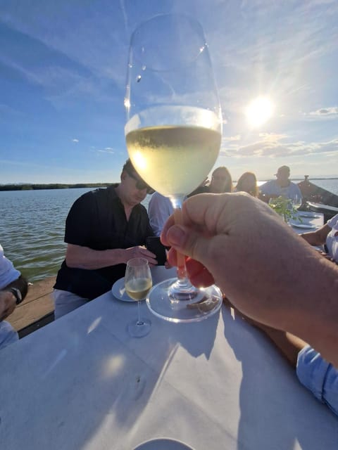Valencia: Boat Ride with Valencian Wine Tasting & Tapas - Wine tasting on water: 3 Valencian wines and the grape story behind them