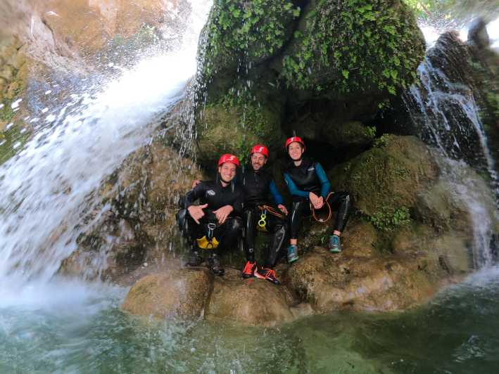 Valencia Canyoning. Experience for everyone - Gorgo de la Escalera: aquatic canyoning near Anna (not far from Valencia)